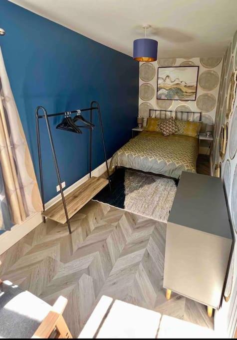 Spacious Semi-Detached Southsea House, Free Parking On Drive Portsmouth Exterior foto