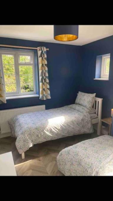 Spacious Semi-Detached Southsea House, Free Parking On Drive Portsmouth Exterior foto